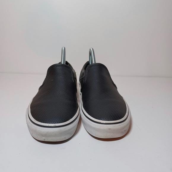 Vans Asher Slip On Sz Women 8.5 Black Perforated Leather Low-Top Shoe 215 Box 25 - Picture 4 of 10